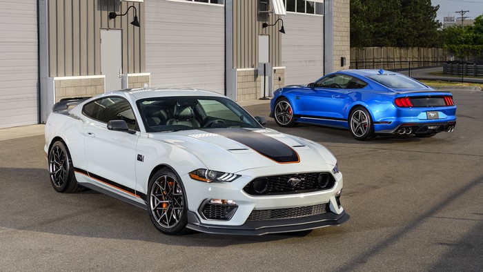 Ford Mustang Mach 1 cars