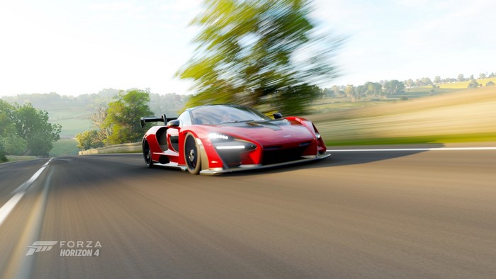Red McLaren Senna sports car in Forza Horizon 4