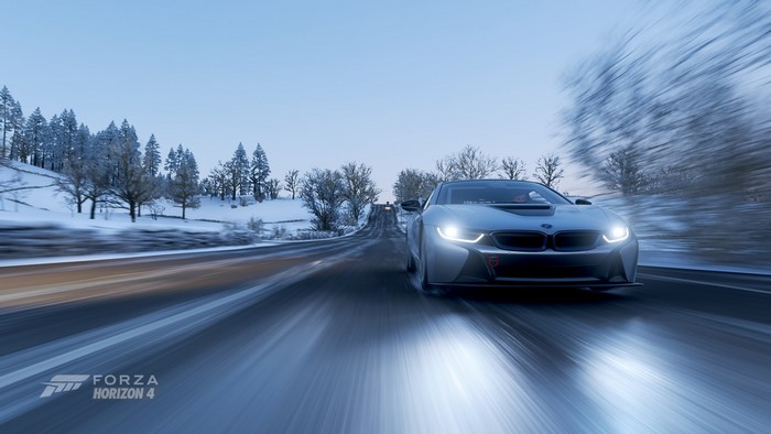 BMW i8 driving on a snowy road in Forza Horizon 4