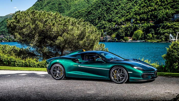 Touring Arese RH95 4K Green Supercar