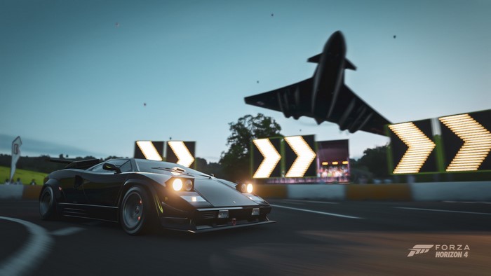 Lamborghini Countach with Jet Fighter in Forza Horizon 4