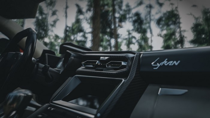 W Motors Lykan interior in Forza Horizon 4