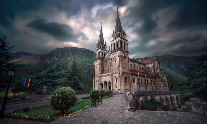 Basílica de Santa María la Real de Covadonga, Spain