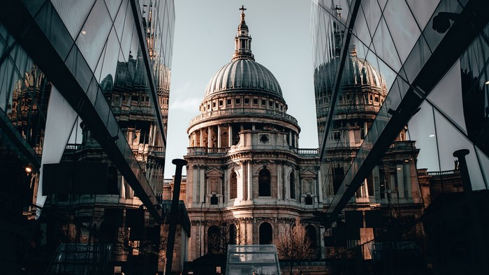 St. Paul's Cathedral reflected in modern buildings
