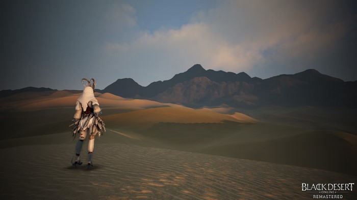 4K Black Desert Online character in desert landscape