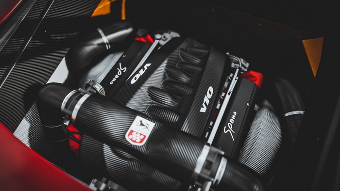 GTA Spano V10 engine with carbon fiber