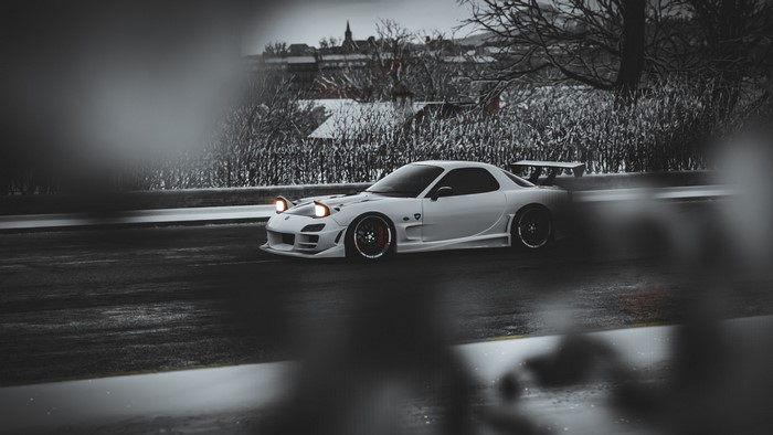 White Mazda RX-7 FD in Forza Horizon 4