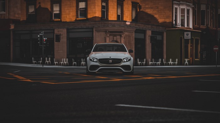 White Brabus 800 Mercedes-Benz E63S in Forza Horizon 4