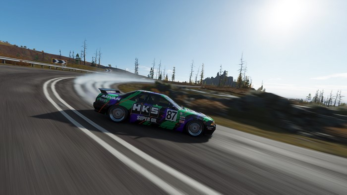 Nissan Skyline R32 drift with HKS livery