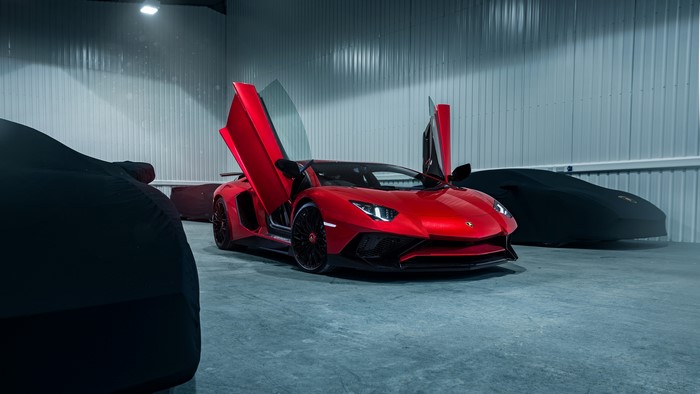 4K Lamborghini Aventador LP750-4 SV in garage