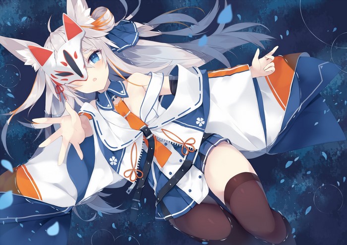 Nibiiro Shizuka wearing a Kitsune mask and blue outfit