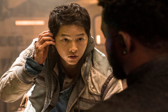 Song Joong-ki as Tae-ho in Space Sweepers