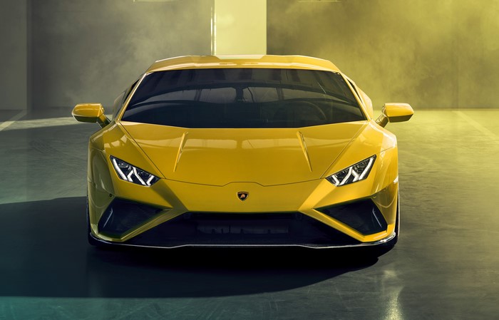 4K Yellow Lamborghini Huracan Frontal View