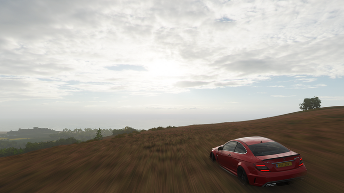Red Mercedes-Benz C63 AMG Coupe in Forza Horizon 4