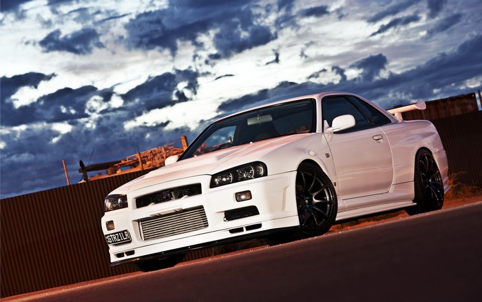 White Nissan Skyline GT-R R34 JDM Racer