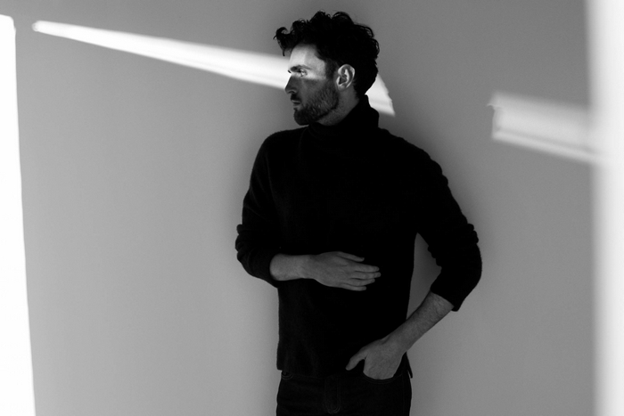 Duncan Laurence in black turtleneck