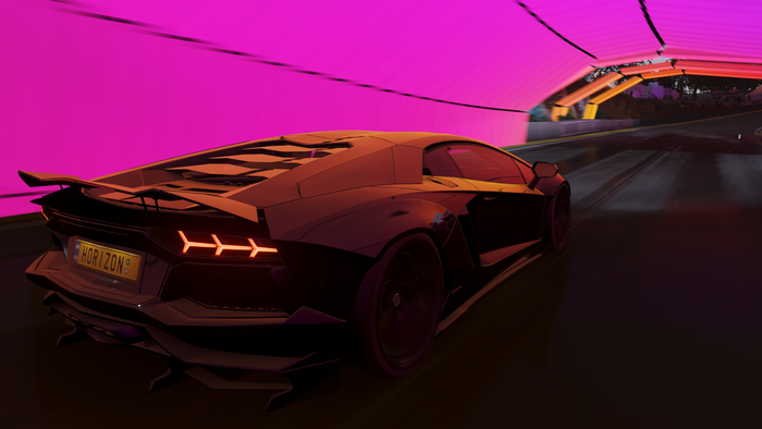 Black Lamborghini Aventador in Forza Horizon 4 tunnel