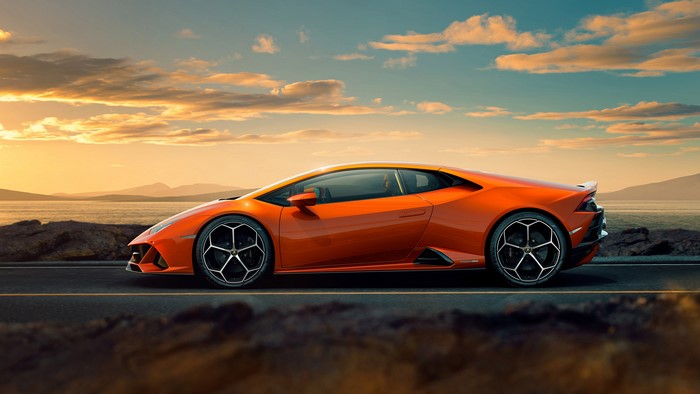 4K Lamborghini Huracan Supercar at Sunrise
