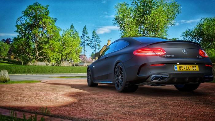 Mercedes-Benz C63 AMG Coupe in Forza Horizon 4