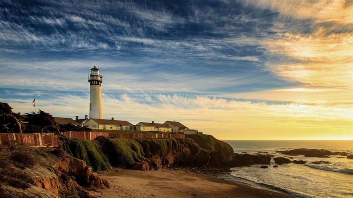 Pigeon Point Lighthouse on a cliff overlooking the ocean