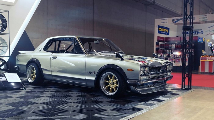 Silver Nissan Skyline C10 Hakosuka JDM car