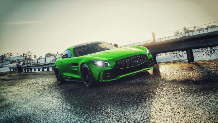 Green Mercedes-AMG GT R in Forza Horizon 4