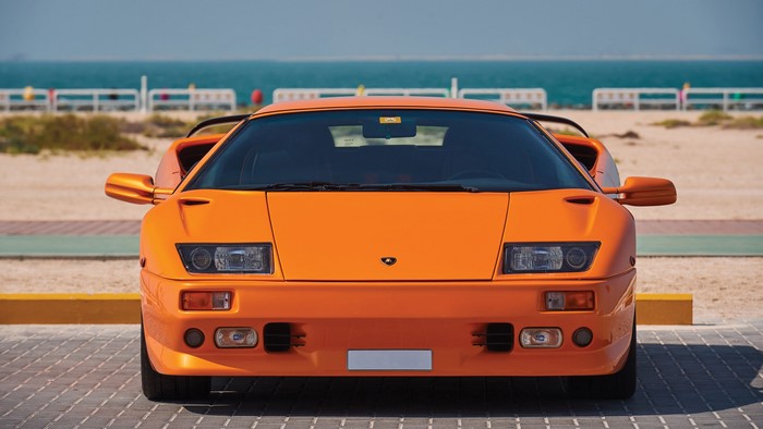4K Orange Lamborghini Diablo Roadster