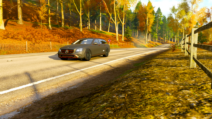 4K Forza Horizon 4 Mercedes-Benz E-Class Wagon