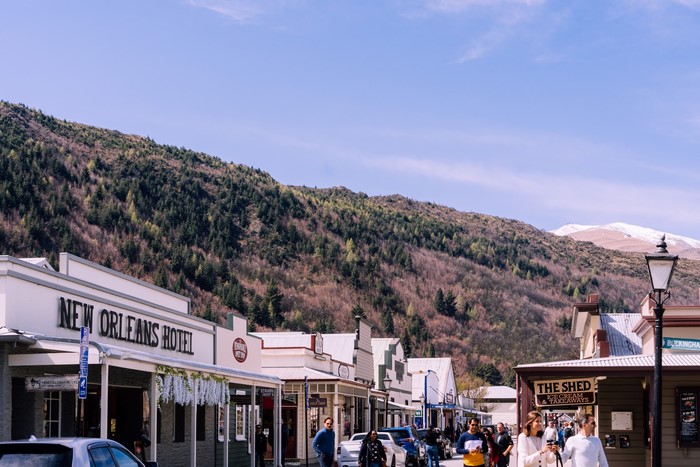 New Orleans Hotel and street in Queenstown, New Zealand