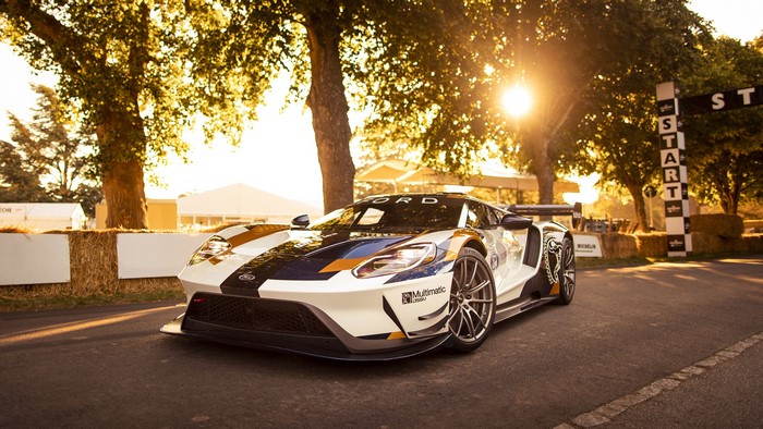 Ford GT Mk II race car at start line