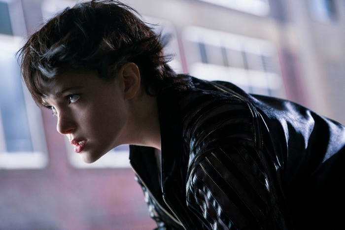 Elena Kampouris in Jupiters Legacy Scene