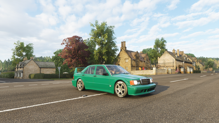 Green Mercedes-Benz 190E 2.3-16 in Forza Horizon 4