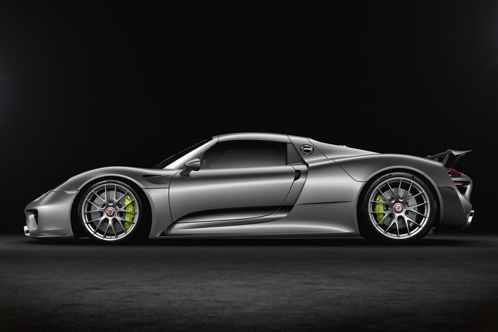 Porsche 918 Spyder Silver Side View