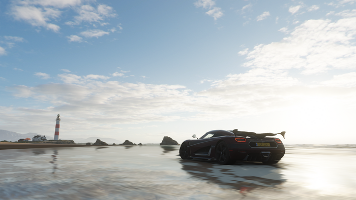 Koenigsegg Agera RS on a beach in Forza Horizon 4