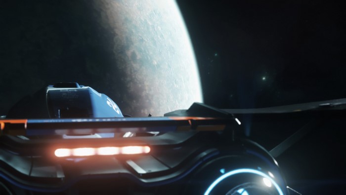 Star Citizen spaceship flying near a planet