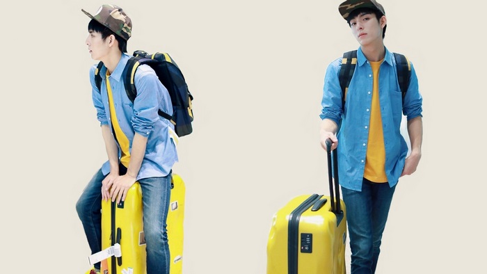 Wang Hao Xuan with luggage