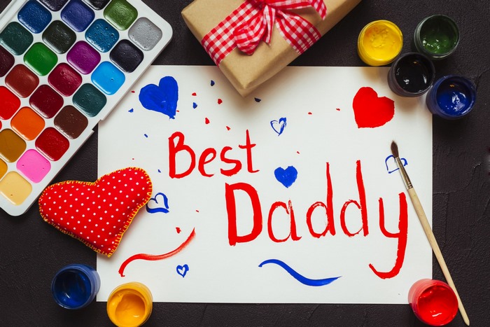 Best Daddy card with art supplies