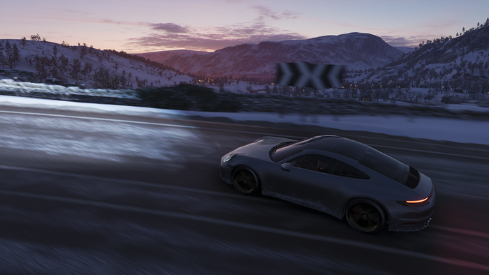 4K Porsche 911 on snowy road in Forza Horizon 4