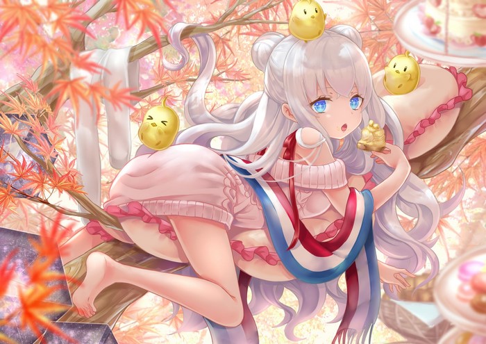 Azur Lane anime girl with white hair and aqua eyes