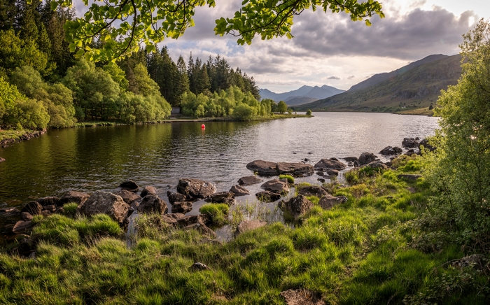 Lake and Mountains Landscape 4K