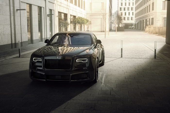 Black Rolls-Royce Wraith parked on a city street