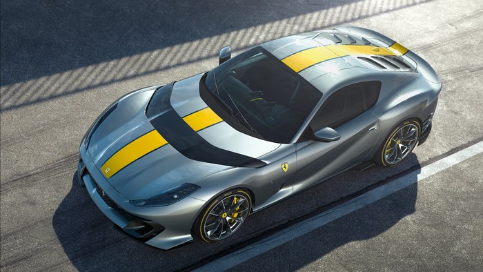 Ferrari 812 Superfast 4K with Yellow Stripes