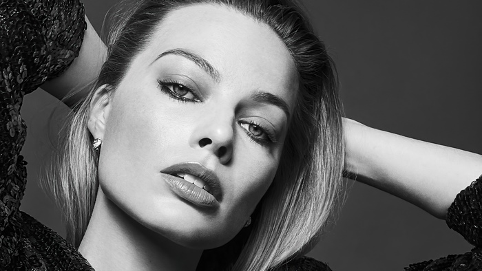 Margot Robbie 4K Black and White Portrait
