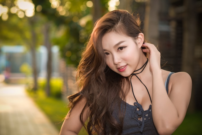 Asian Woman with Brunette Hair in 4K
