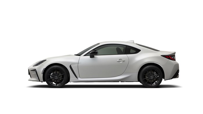 White Toyota 86 4K