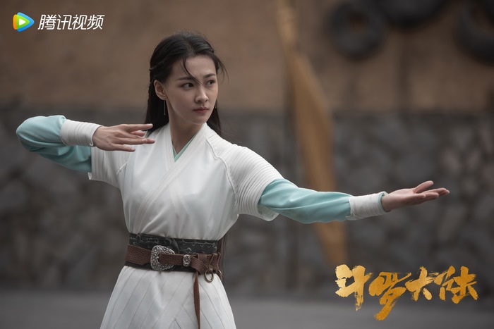 Douluo Continent: Xiao Wu in martial arts pose