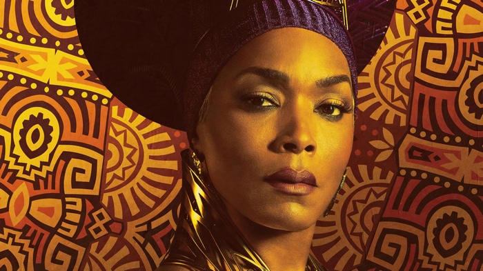 Angela Bassett in Black Panther: Wakanda Forever 4K