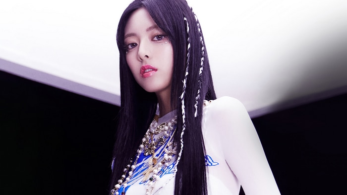 Yuna from ITZY in KILL MY DOUBT 4K