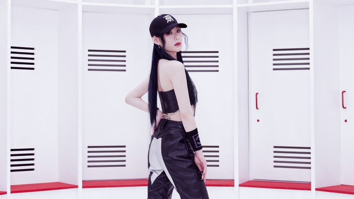 Chaeryeong from ITZY in KILL MY DOUBT 4K