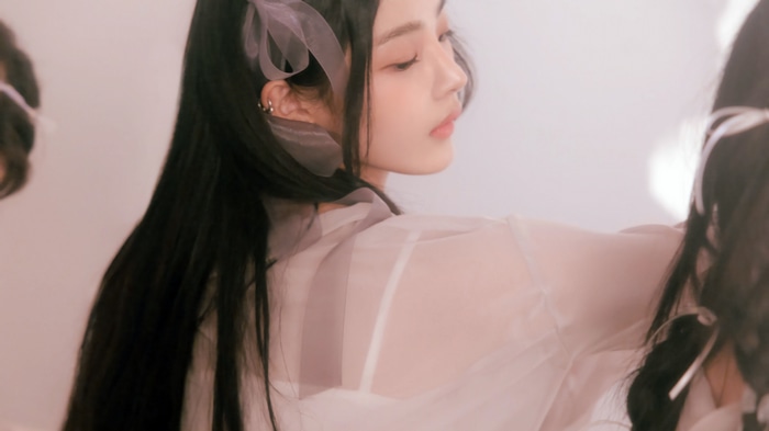 Minji from NewJeans in 4K
